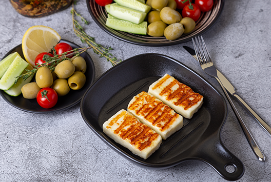 7 Best Side Dishes to Serve with Halloumi Cheese