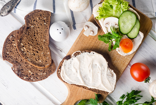 Blog الجبن الكريمي القابل للدهن: أفكار سهلة ولذيذة للوجبات الخفيفة