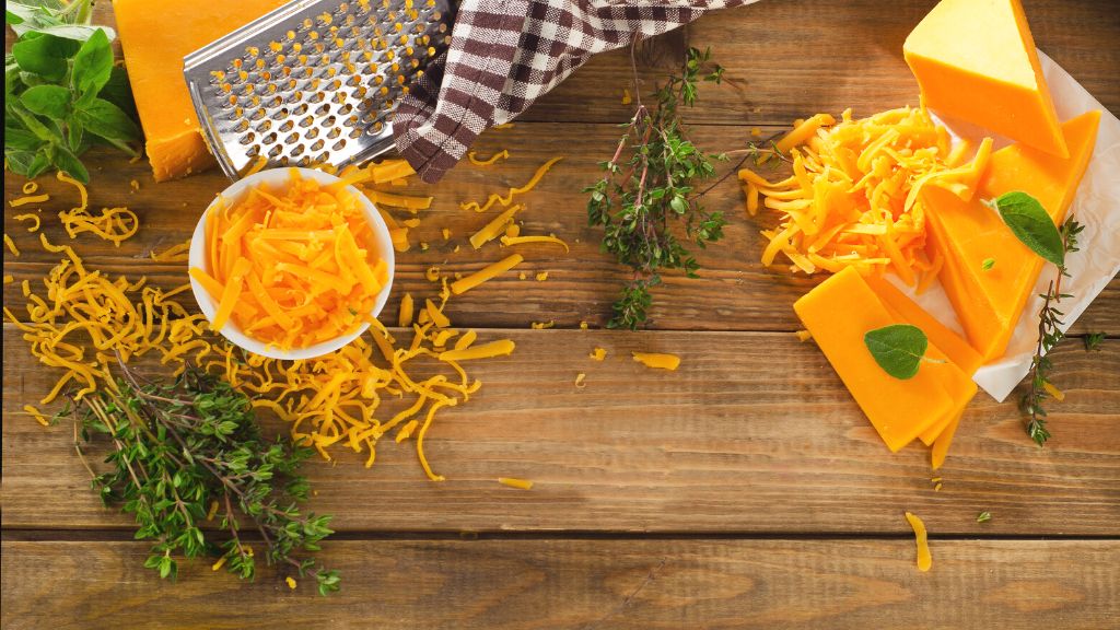 Blog The Etiquette For Serving & Eating Cheddar