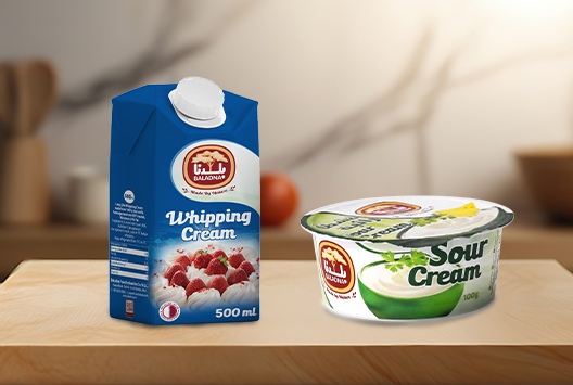 Sour Cream vs. Whipping Cream: What is the Difference?