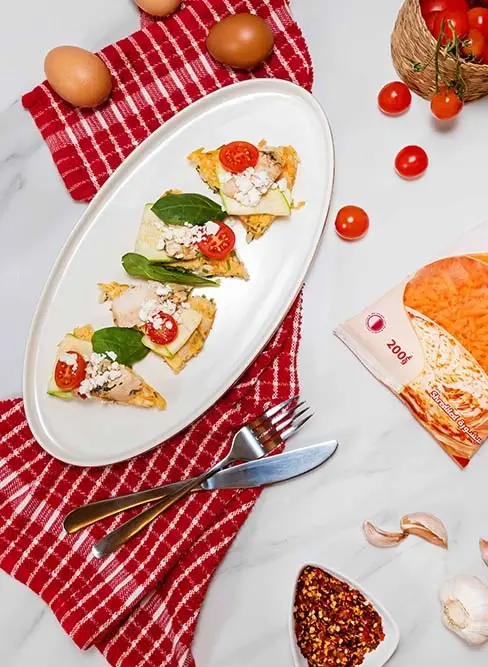 Recipe Cauliflower Pizza with Chilli Chicken and Feta